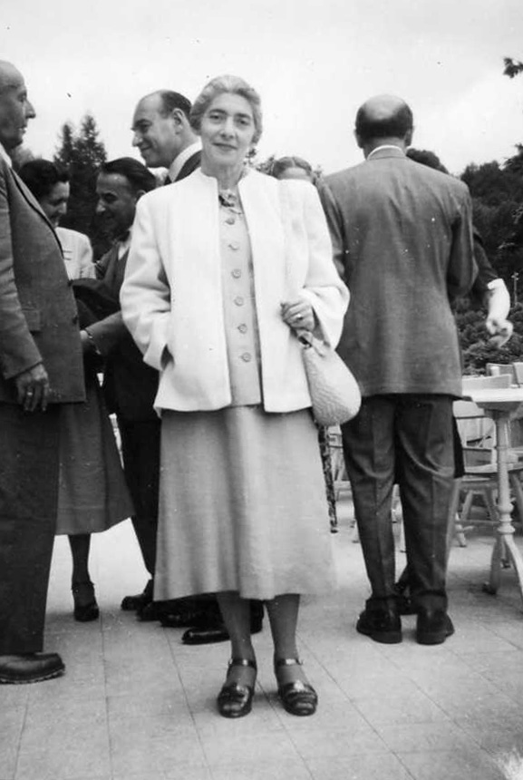 Grete Bibring photographed during a 1953 trip to London.